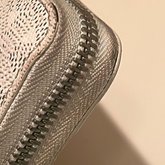 Goyard Matignon Zip Around Long Wallet White Leather Pattern Luxury Artsy Summer - Picture 12 of 16